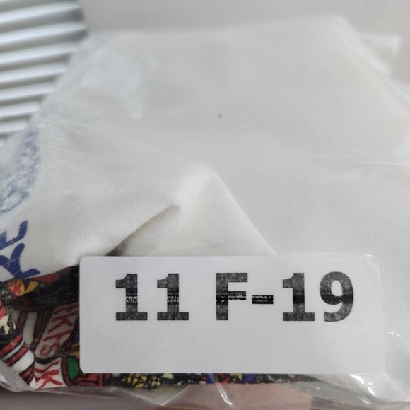 Y2K Times Square Celebration Millennium 2005 Happy New Year T Shirt Size Large - Picture 12 of 12